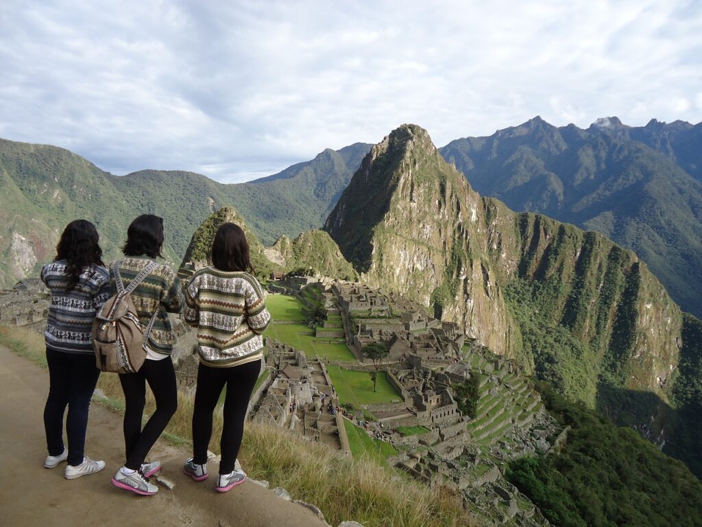 friends, travel, machu pichu-749571.jpg